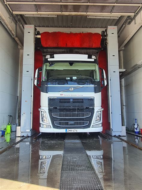 Bus & LKW Truck Wash Zagreb, Slavonska Avenija 21b 10040 Zagreb, Croatia, Kroatië - iskustva i recenzije