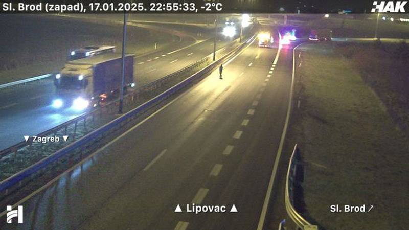 cam 52 Užas na A3: Vozio u suprotnom smjeru pa se zabio u drugi auto. Izvlačili čovjeka, troje u bolnici