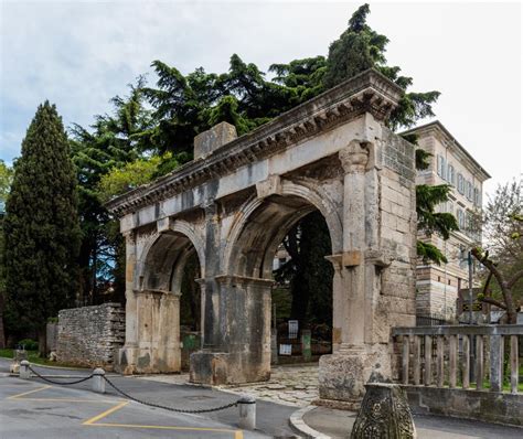 Archaeological Museum of Istria & the Twin Gates